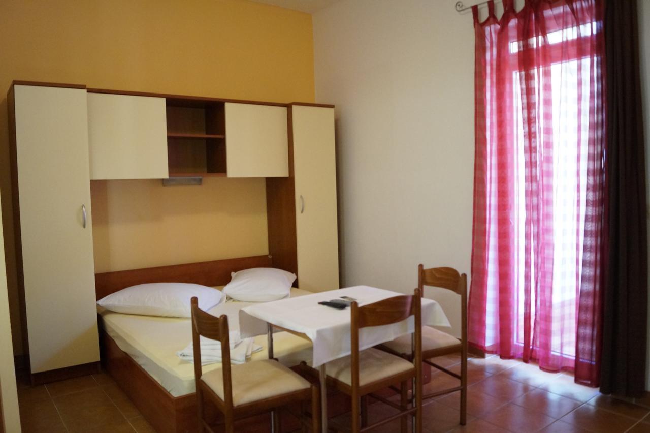 Marija With Private Parking Appartement Makarska